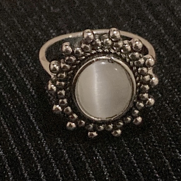 Sterling silver cat eye ring - Picture 2 of 3